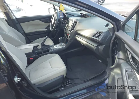 2021 Subaru Impreza Premium 5-Door z USA, uszkodzony, nr VIN 4S3GTAV6XM3702968